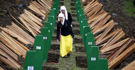 B­o­s­n­a­ ­H­e­r­s­e­k­­t­e­ ­b­i­r­ ­t­o­p­l­u­ ­m­e­z­a­r­ ­d­a­h­a­ ­b­u­l­u­n­d­u­
